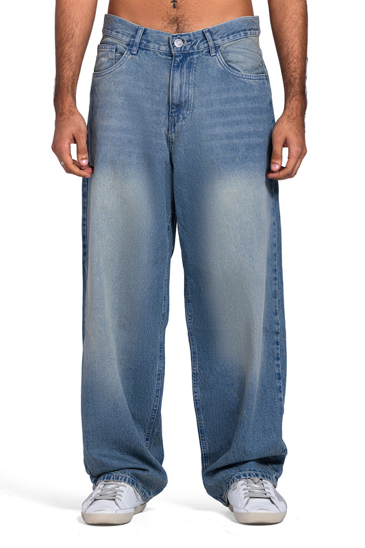 Real bagy in light wash